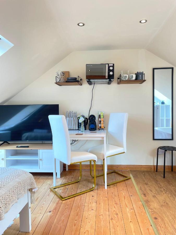 Mini-Studio By Hnfc Stays Саут Шийлдс Екстериор снимка